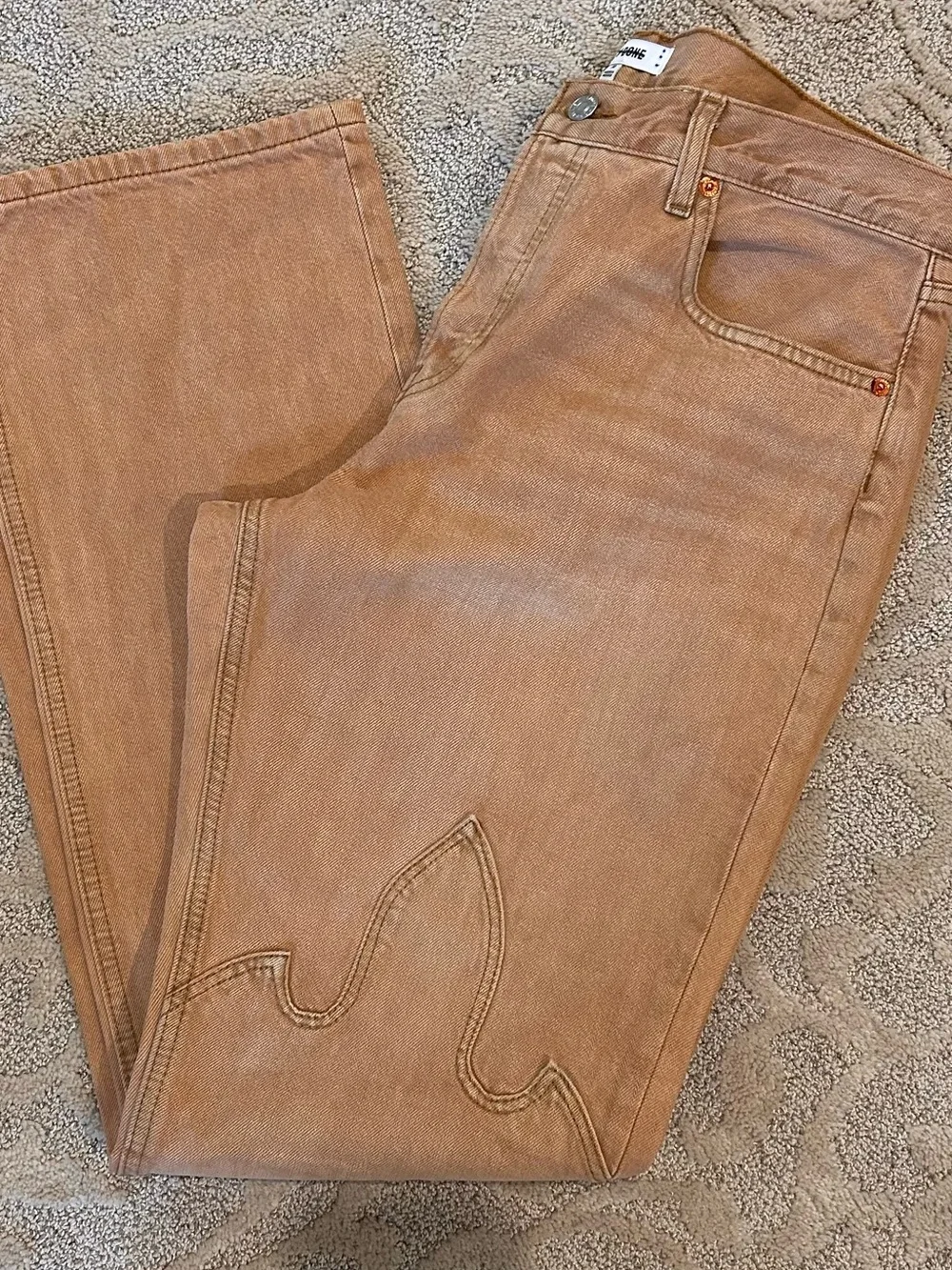 Re/Done Women's Tan Straight-Leg Jeans with Decorative Knee Stitching.